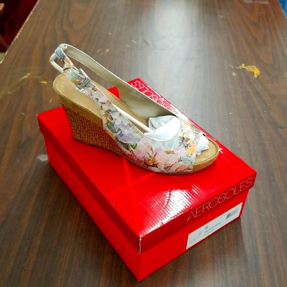 Pale Floral shoe